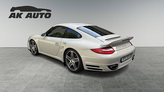Porsche 911 Turbo 2 of 5