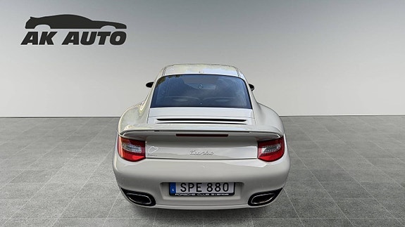 Porsche 911 Turbo 3 of 5