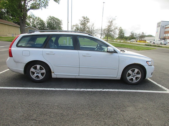 Volvo V50 5 of 30