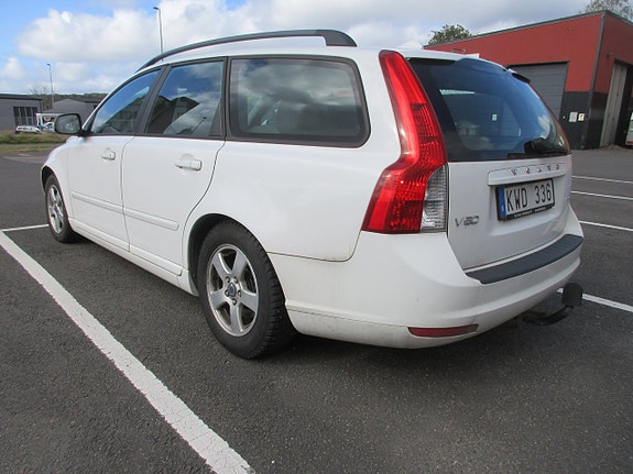 Volvo V50 4 of 30