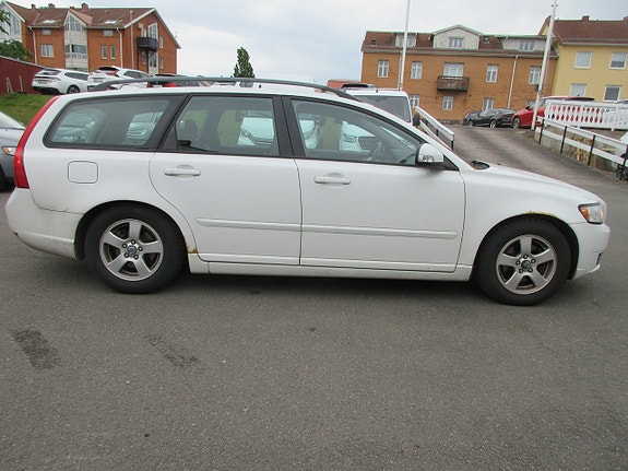 Volvo V50 6 of 30