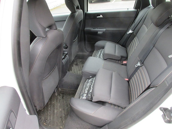 Volvo V50 13 of 30