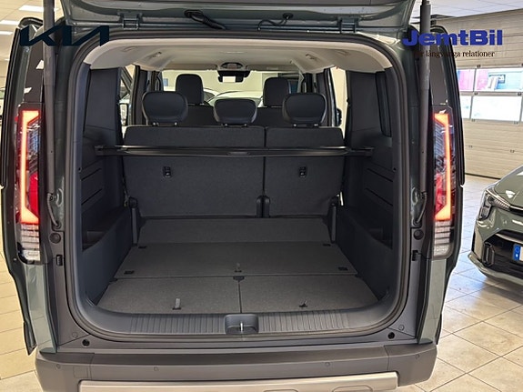 Kia PV5 12 of 13