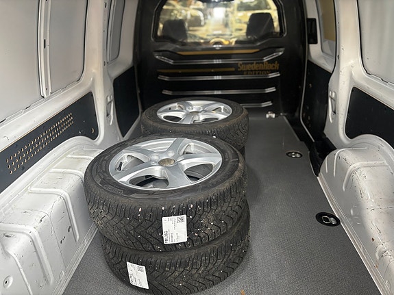 Volkswagen Caddy Maxi 8 of 8
