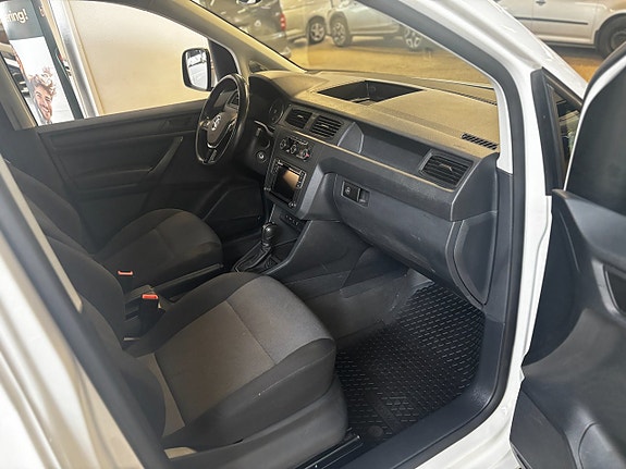 Volkswagen Caddy Maxi 6 of 8