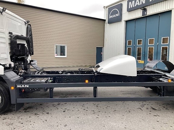 MAN TGM 15.250 4x2 LL CH 6 of 8