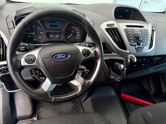 Ford Transit Custom 10 of 16
