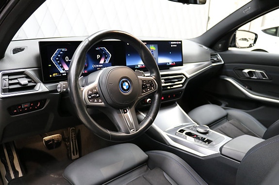 BMW 330e 8 of 30