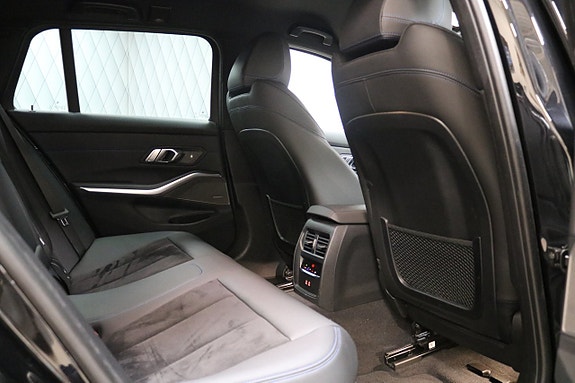 BMW 330e 27 of 30