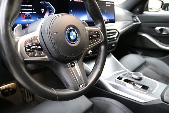 BMW 330e 14 of 30