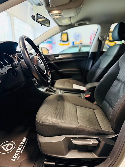 Volkswagen Golf VII 13 of 20