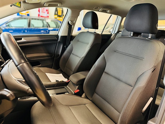 Volkswagen Golf VII 14 of 20