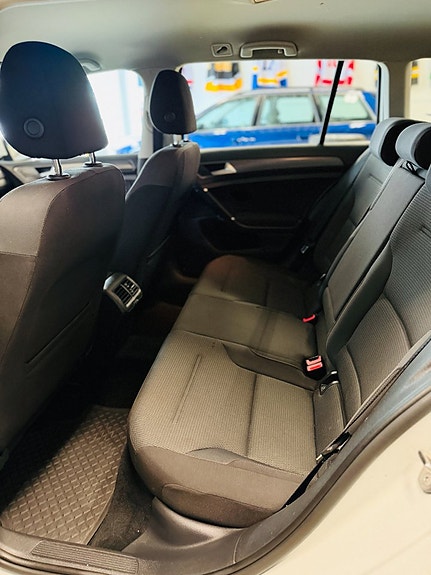 Volkswagen Golf VII 15 of 20