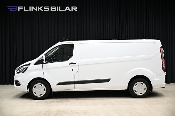 Ford Transit Custom 2 of 26