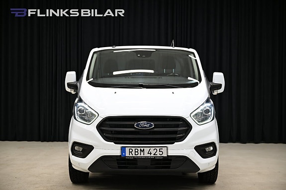 Ford Transit Custom 10 of 26