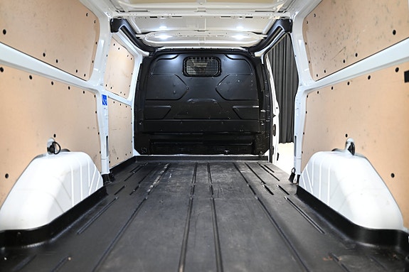 Ford Transit Custom 9 of 26