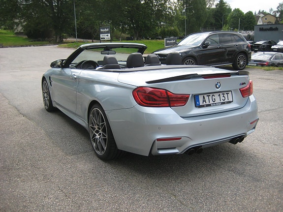 BMW M4 5 of 5