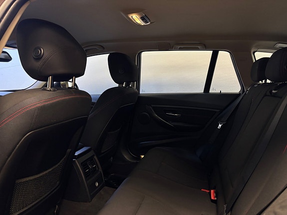 BMW 320d 13 of 17