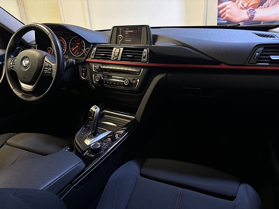BMW 320d 12 of 17