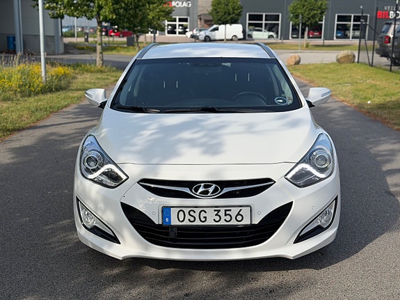Hyundai i40 2 of 8