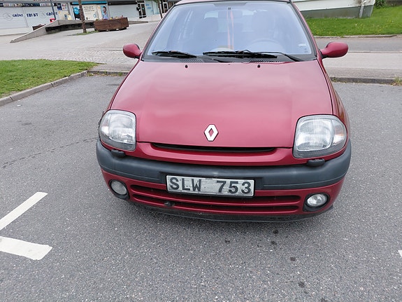 Renault Clio 4 of 5