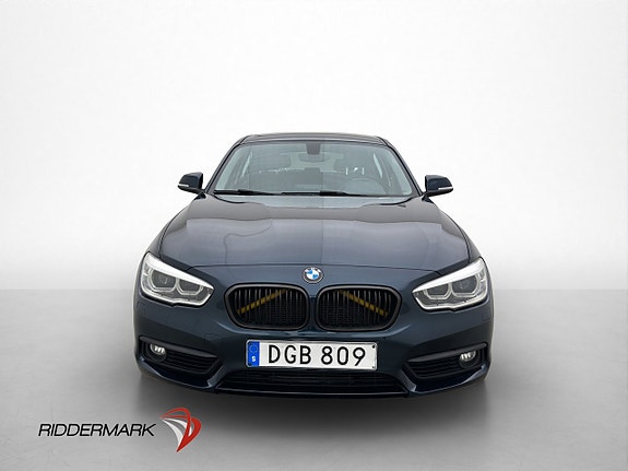 BMW 118d 3 of 5