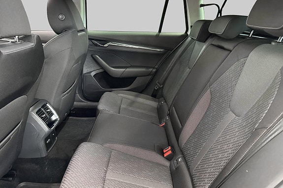 Skoda Octavia 9 of 12