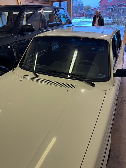 Volvo 244 2 of 3