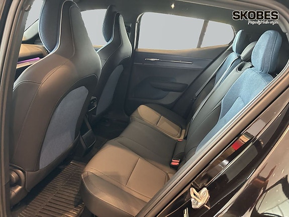 Volvo EX30 18 of 30