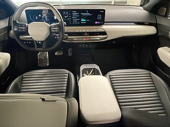 Kia EV4 7 of 14