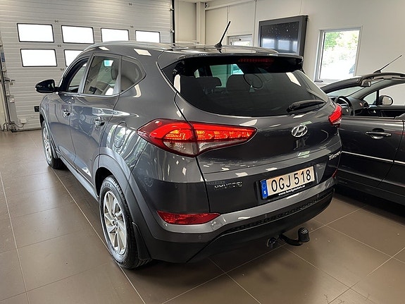 Hyundai Tucson 2 of 5