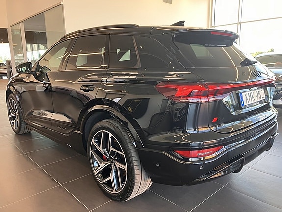 Audi Q6 e-tron 5 of 5