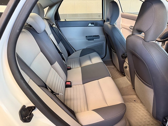 Volvo S40 12 of 12