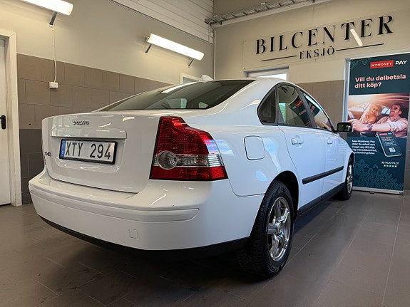 Volvo S40 4 of 5
