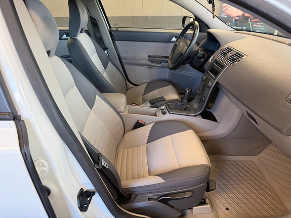 Volvo S40 11 of 12