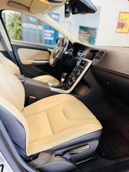 Volvo S60 19 of 21