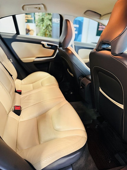 Volvo S60 18 of 21