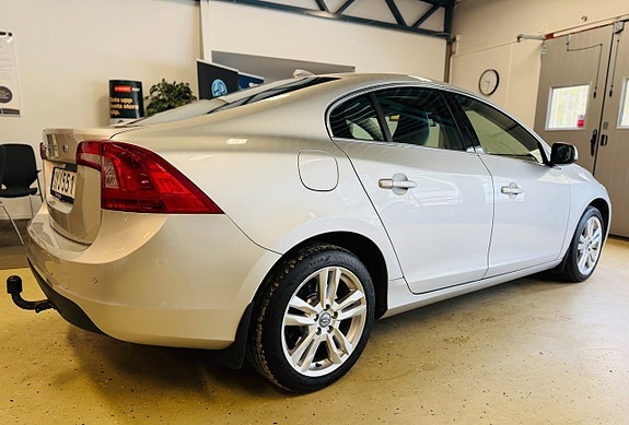 Volvo S60 8 of 21