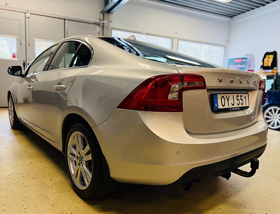 Volvo S60 5 of 5