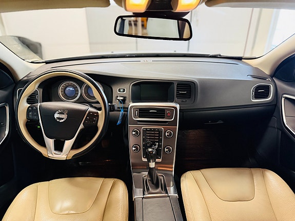 Volvo S60 15 of 21