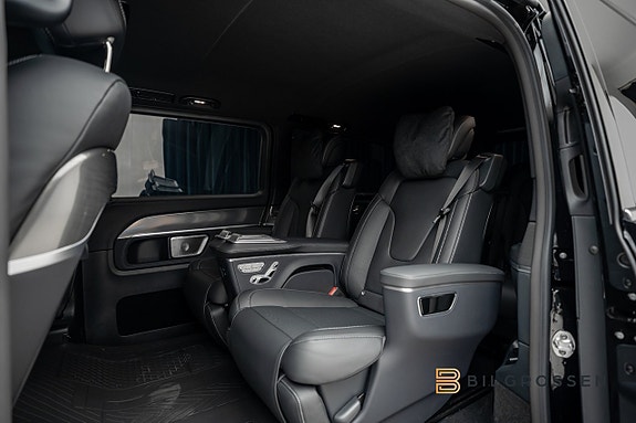 Mercedes-Benz V300 18 of 30