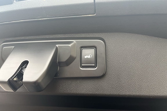 Renault Scenic E-Tech 14 of 18
