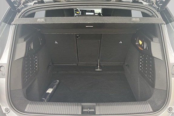 Renault Scenic E-Tech 9 of 18
