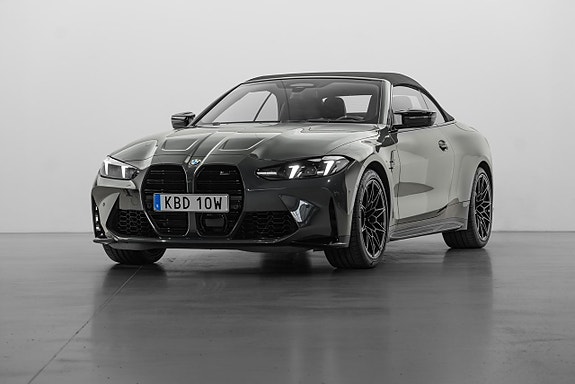 BMW M4 2 of 5