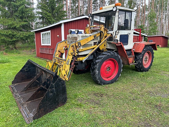 MB Trac 680 2 of 2