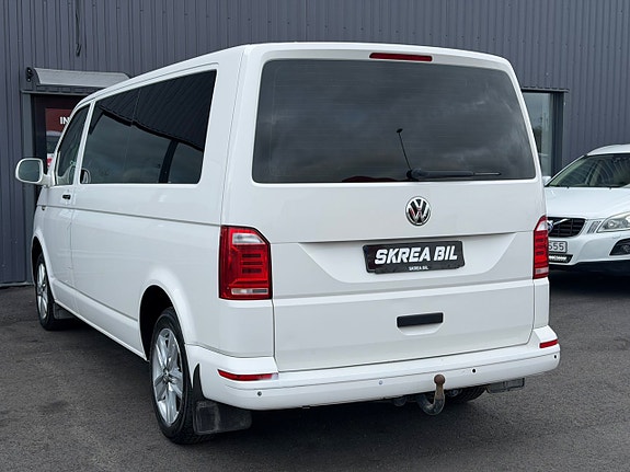Volkswagen Caravelle 8 of 18