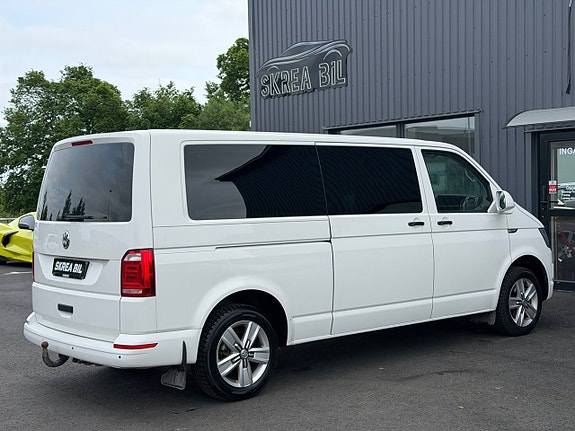 Volkswagen Caravelle 11 of 18
