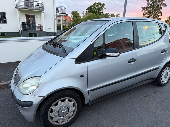 Mercedes-Benz A140 3 of 5