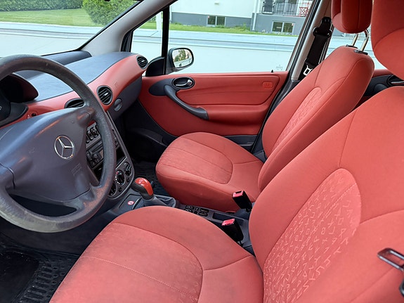 Mercedes-Benz A140 4 of 5
