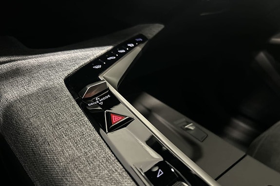 Peugeot e-3008 18 of 19